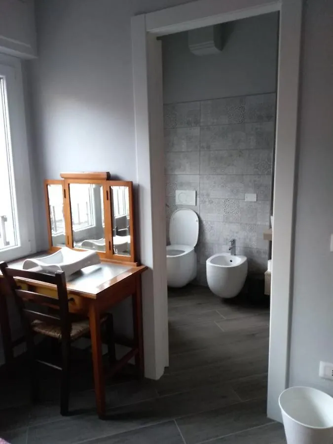 Tom & Jerry Bed and Breakfast Πίζα