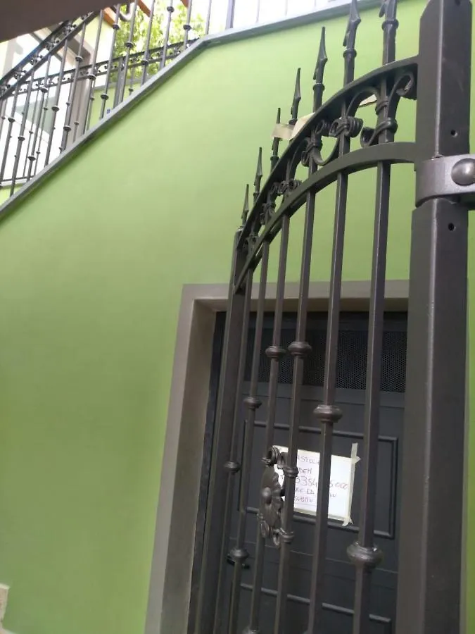 Tom & Jerry Bed and Breakfast Πίζα