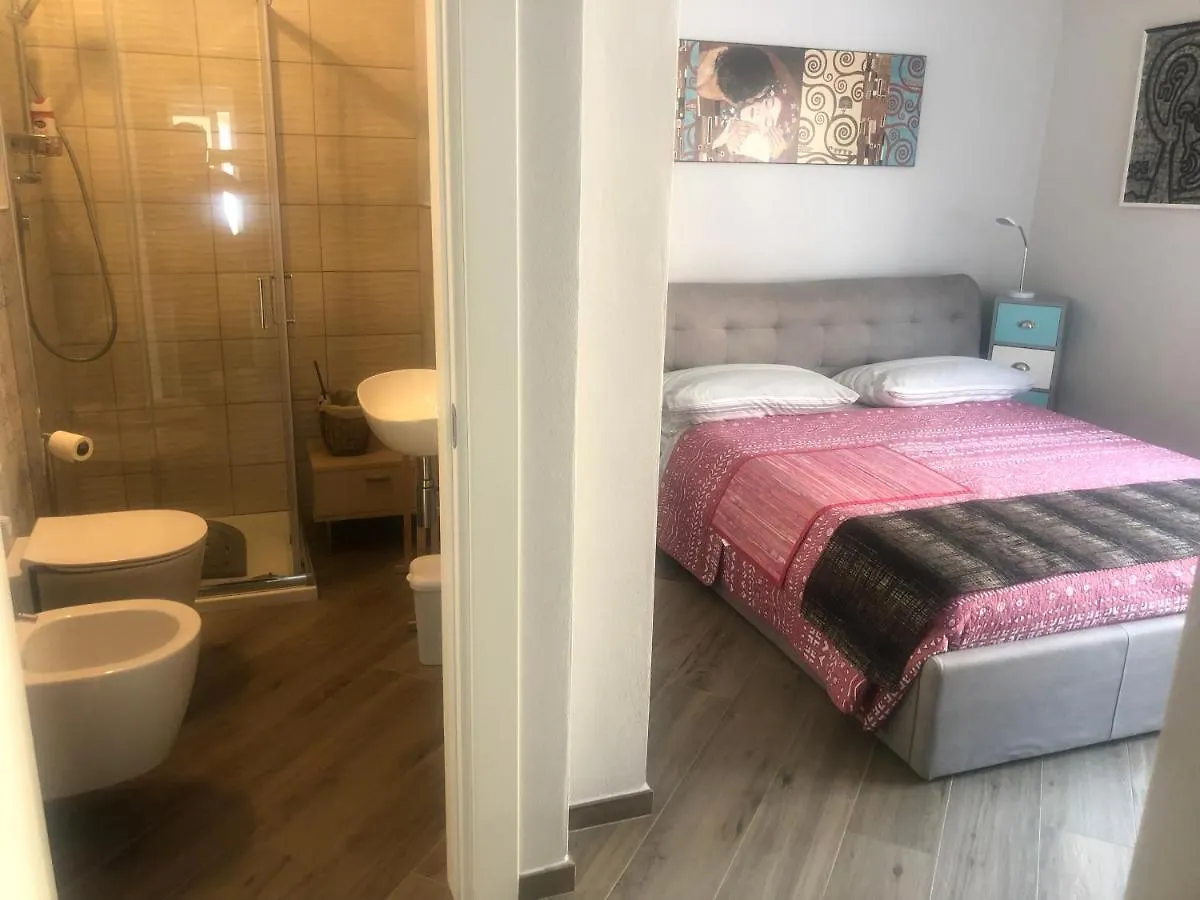 Tom & Jerry Bed and Breakfast Πίζα