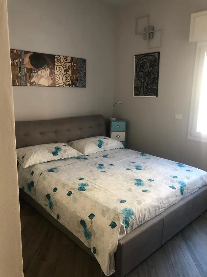 Tom & Jerry Bed and Breakfast Πίζα