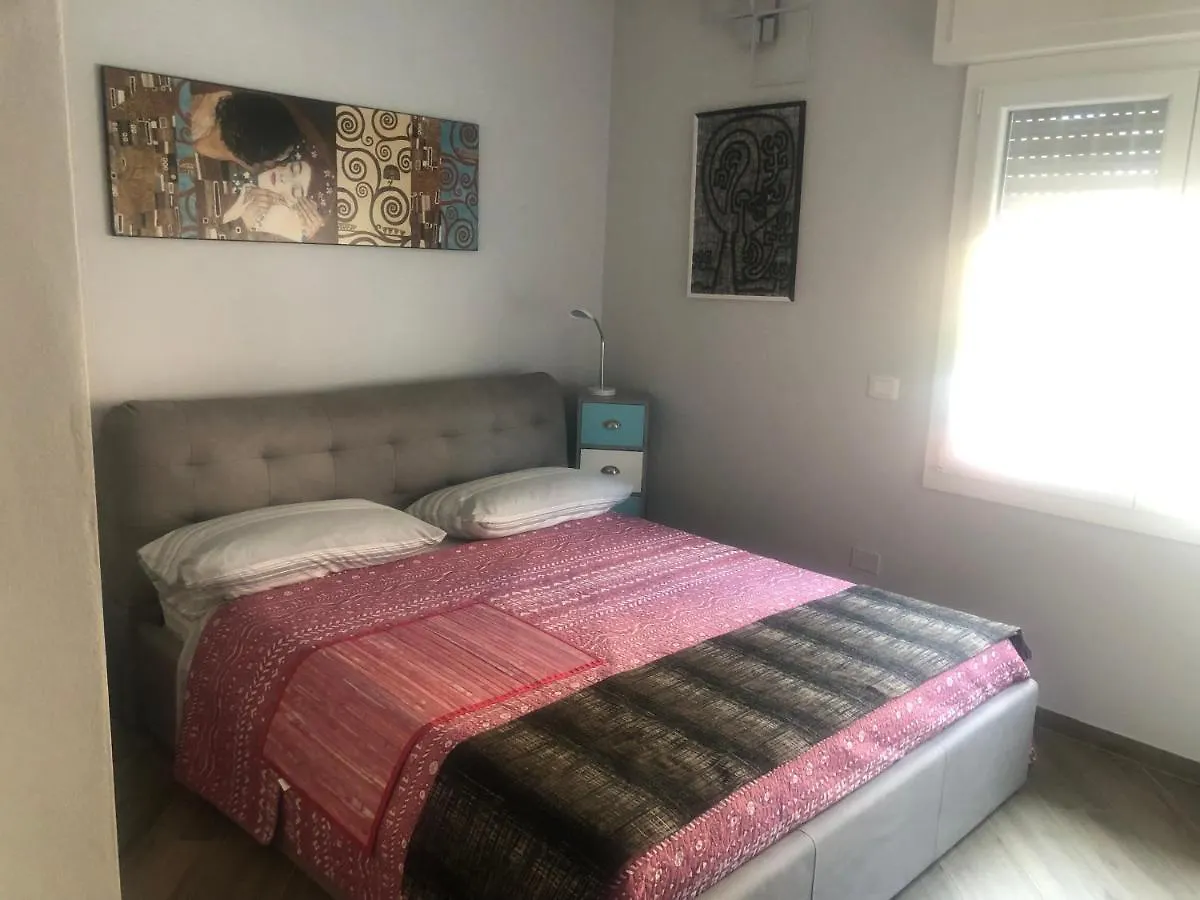 Tom & Jerry Bed and Breakfast Πίζα