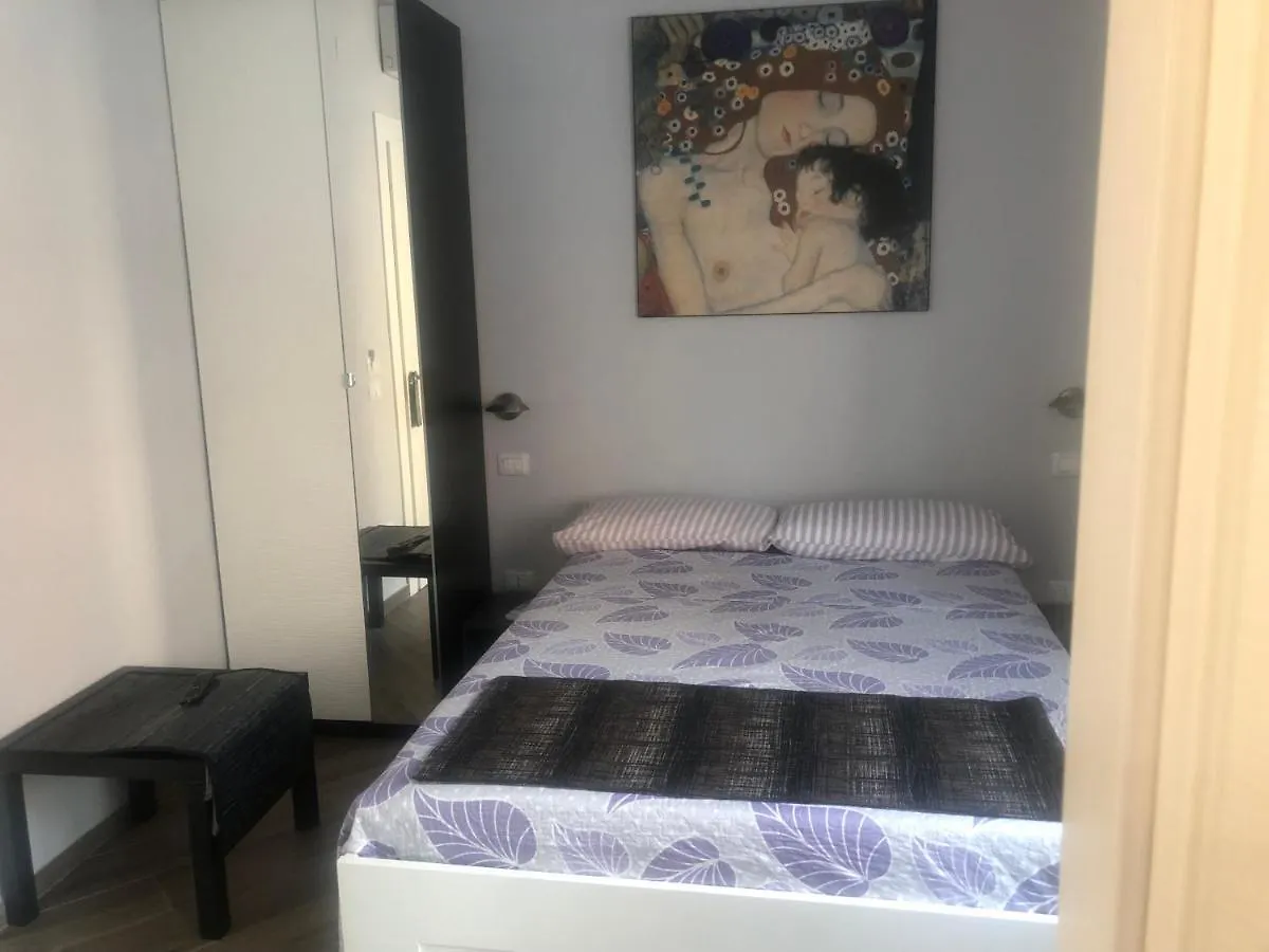 Tom & Jerry Bed and Breakfast Πίζα