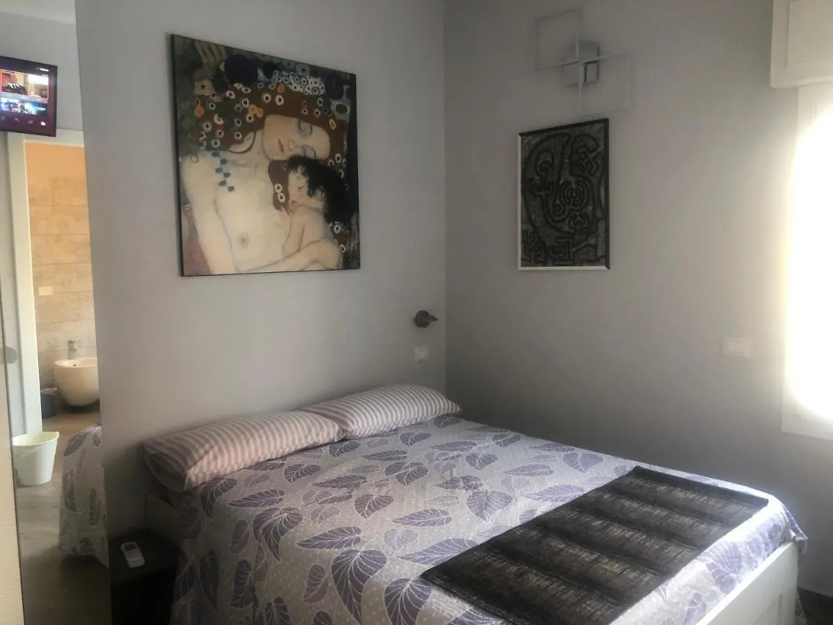 Tom & Jerry Bed and Breakfast Πίζα