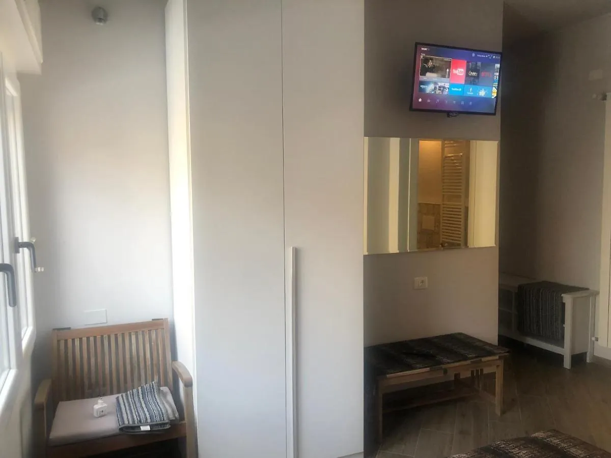 Tom & Jerry Bed and Breakfast Πίζα 0*,