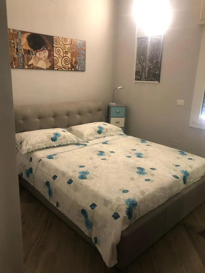 Tom & Jerry Bed and Breakfast Πίζα