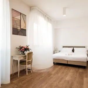 Resart Iacomus , Bologna Italien